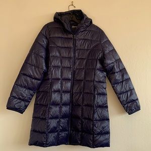 Aventure light weight polyester puffer zip up jacket with hood - size Large -